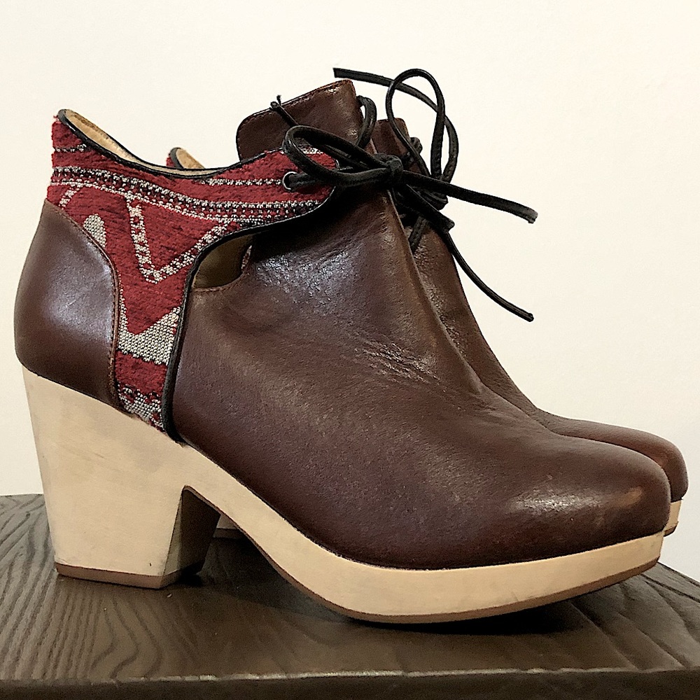 Faryl Robin booties size 7